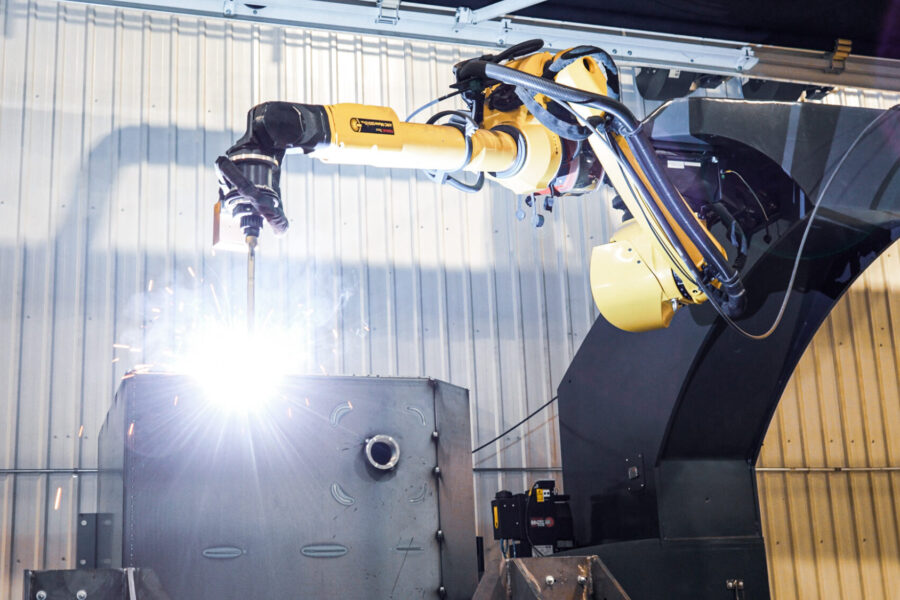 BLOK 300 robotic welding on a petroleum tank.